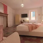 Larionest Modern In The Center 5 Min From The Station Апарт-отель Манделло-дель-Ларио