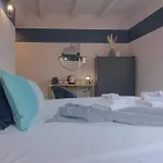 Larionest Modern In The Center 5 Min From The Station Апарт-отель Манделло-дель-Ларио