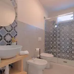 Larionest Modern In The Center 5 Min From The Station Апарт-отель Манделло-дель-Ларио