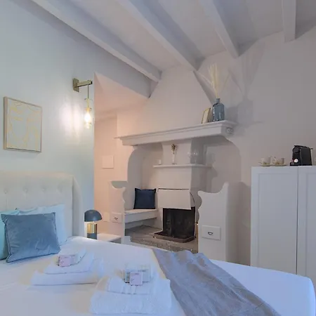 Larionest Modern In The Center 5 Min From The Station 3*