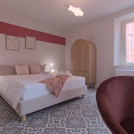 Larionest Modern In The Center 5 Min From The Station Aparthotel