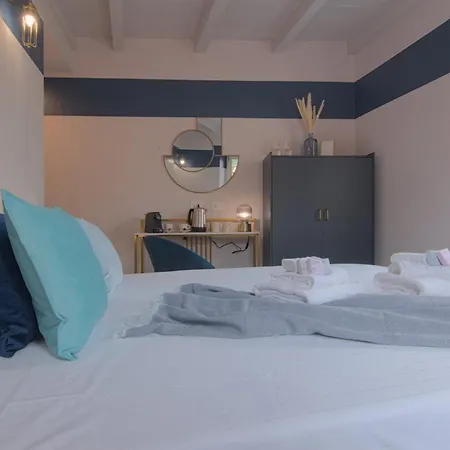 Larionest Modern In The Center 5 Min From The Station Aparthotel Mandello del Lario