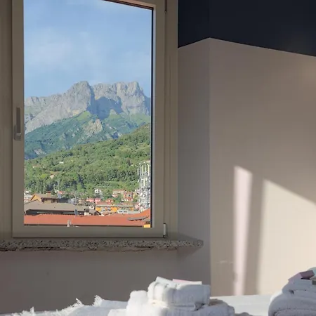 Larionest Modern In The Center 5 Min From The Station Aparthotel Mandello del Lario