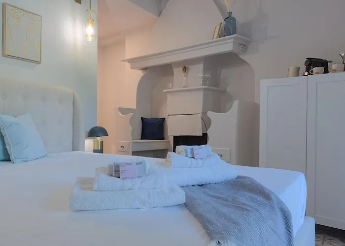 Larionest Modern In The Center 5 Min From The Station Apart-hotel Mandello del Lario