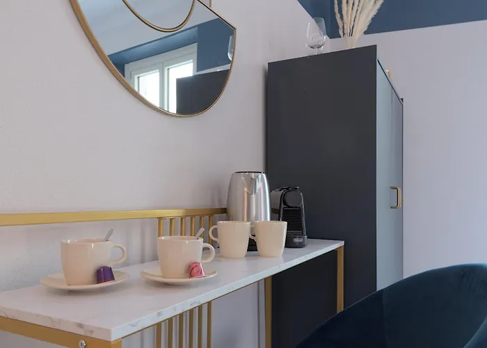 Apart-hotel Larionest Modern In The Center 5 Min From The Station 3*