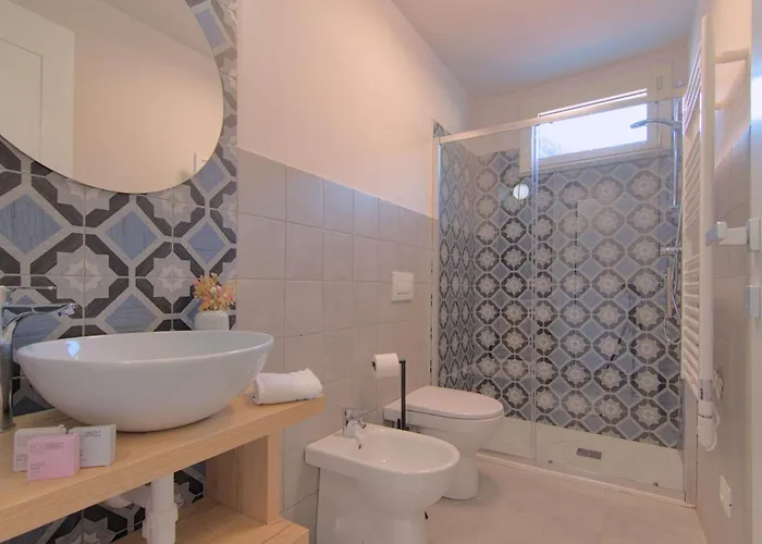 Larionest Modern In The Center 5 Min From The Station Apart-hotel Mandello del Lario