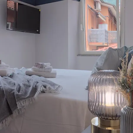 Aparthotel Larionest Modern In The Center 5 Min From The Station Mandello del Lario