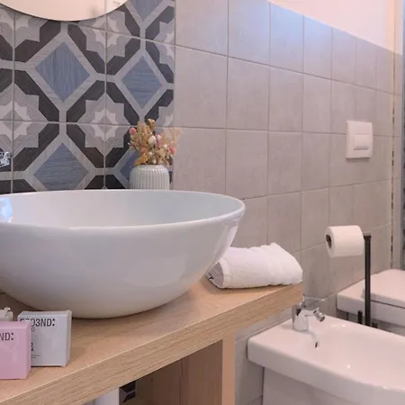 Larionest Modern In The Center 5 Min From The Station 3* Mandello del Lario