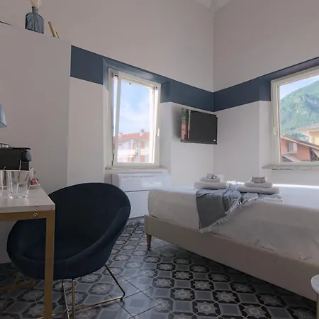 Larionest Modern In The Center 5 Min From The Station Aparthotel 3*