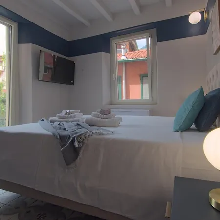 Hotel apartamentowy Larionest Modern In The Center 5 Min From The Station