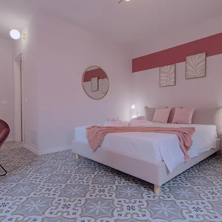 Larionest Modern In The Center 5 Min From The Station 3* Mandello del Lario