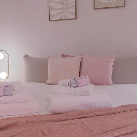 Larionest Modern In The Center 5 Min From The Station Mandello del Lario