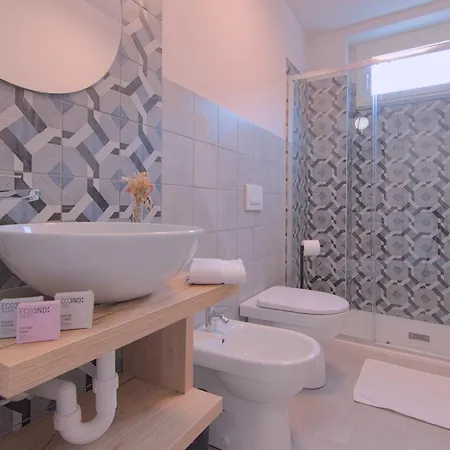 Larionest Modern In The Center 5 Min From The Station 3*